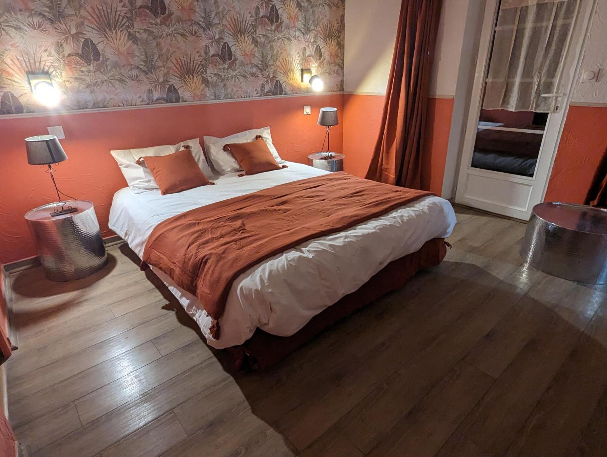 Gite Petit Luberon Chez Manon En Luberon - Vacation Rental In Guest House Lagnes Room photo