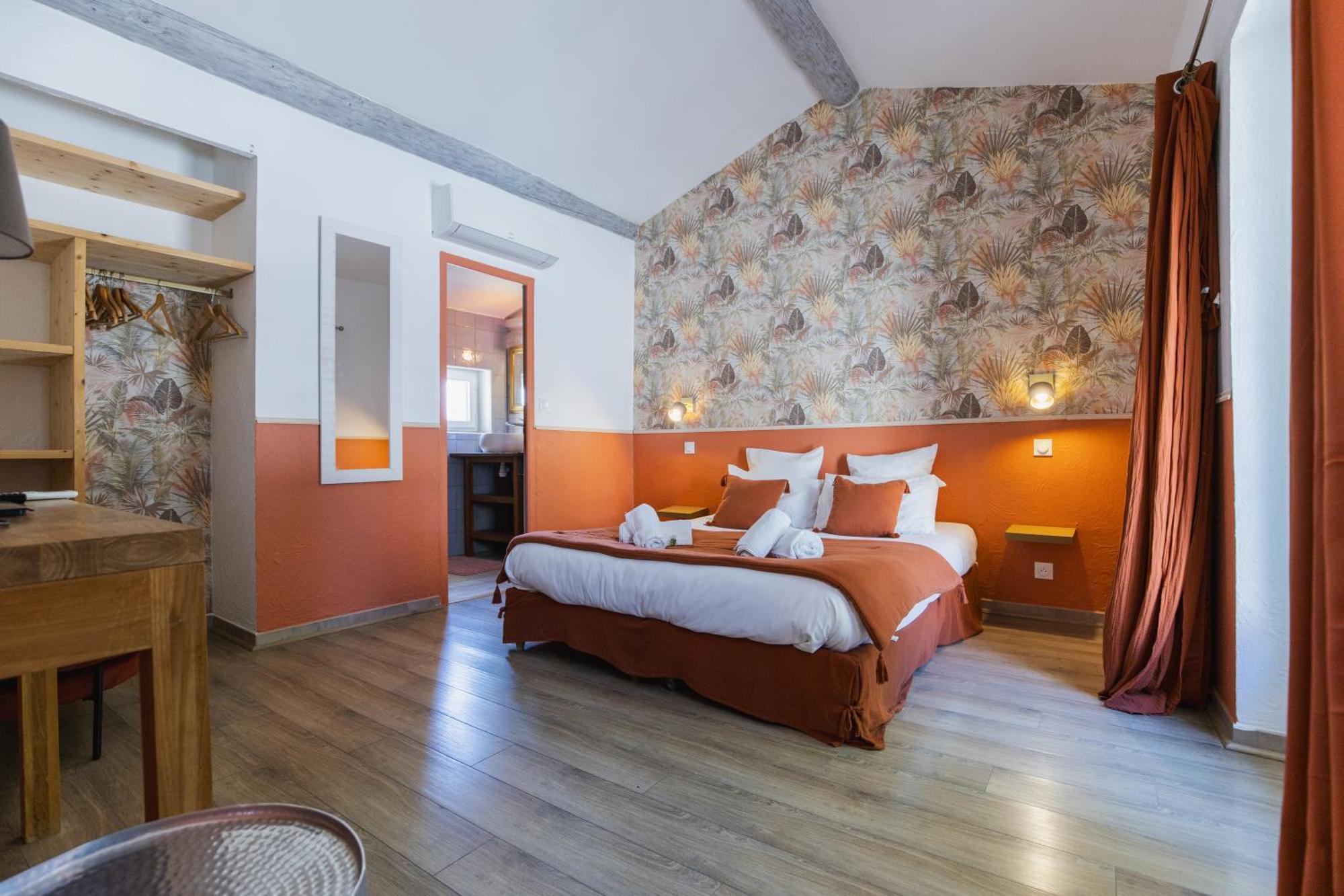 Gite Petit Luberon Chez Manon En Luberon - Vacation Rental In Guest House Lagnes Exterior photo
